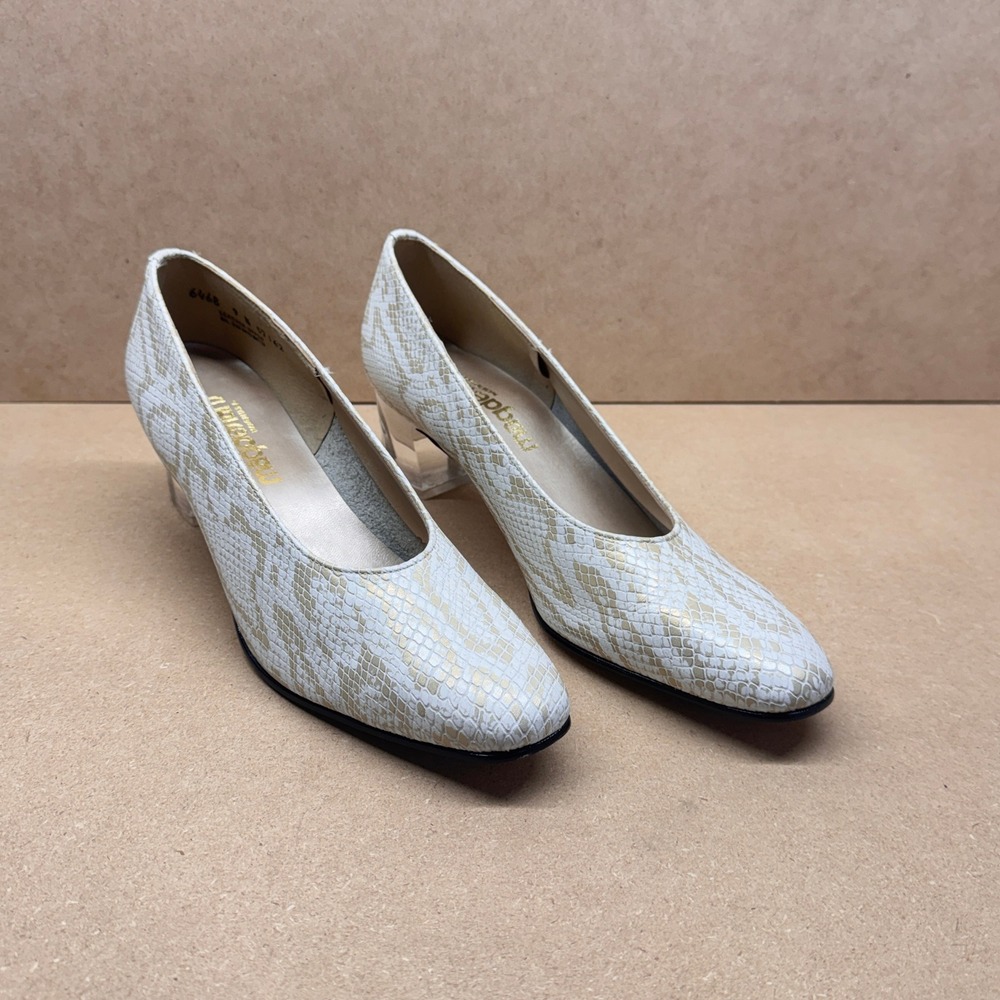 California Magdesians Pumps Wome 9N Cream Gold Snakeskin Lucite Heel Vintage 90s